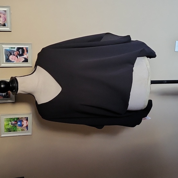 Main Strip Top - Picture 1 of 10